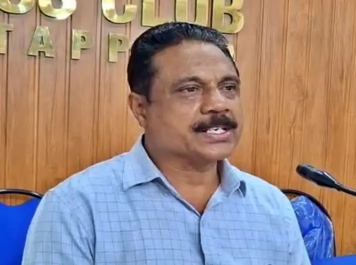 യുവാക്കൾ കൂട്ടത്തോടെ വിദേശത്തേക്ക്: കൃഷി ചെയ്യാൻ വിദേശികളെ വേണം, പ്രധാനമന്ത്രിക്കും മുഖ്യമന്ത്രിക്കും നിവേദനം