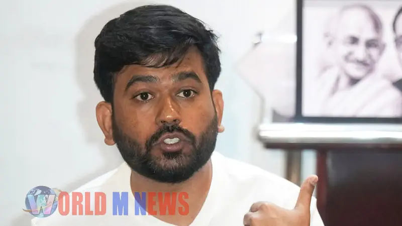 "ആക്രമണത്തിന് പിന്നിൽ ആർ.എസ്.എസ് " : അഭിജീത് ദിപ്കെ