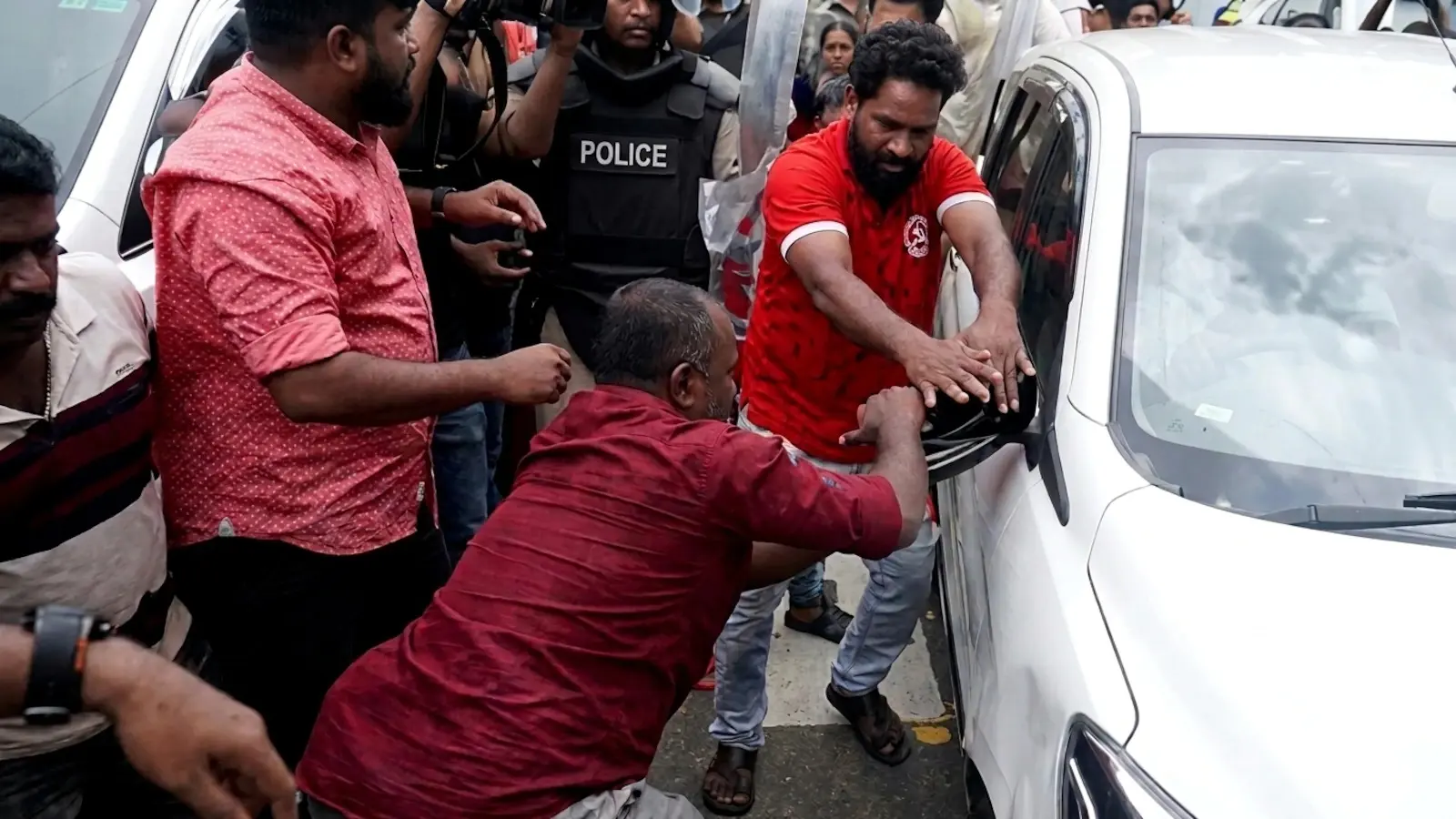 ഇ.ഡി ഉദ്യോഗസ്ഥരെ ആക്രമിച്ച കേസ്: സി.പി.എം-ഡി.വൈ.എഫ്.ഐ പ്രവർത്തകരുടെ ജാമ്യാപേക്ഷ കോടതി തള്ളി
