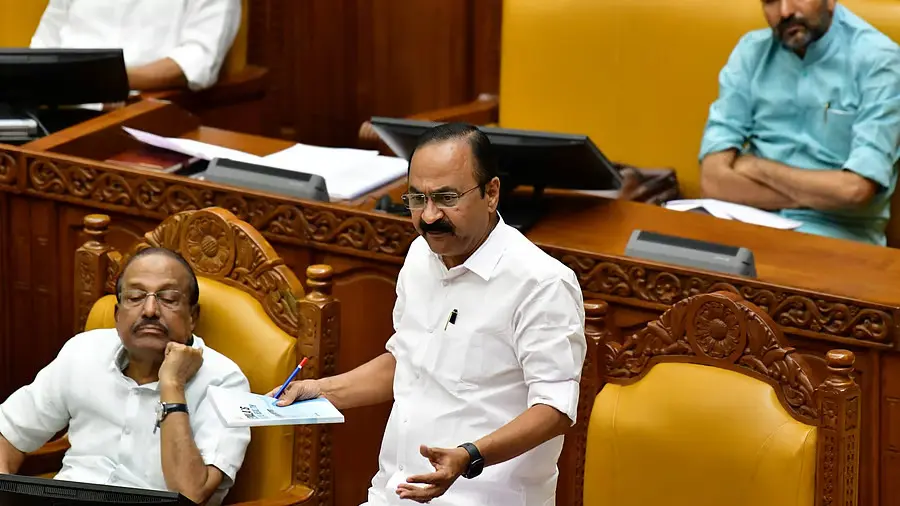കേരളം /ബജറ്റ് 2026-27 : തീരദേശ വികസനത്തിന് 400 കോടിയുടെ 'മിഷൻ സമുദ്ര, രണ്ടാം ഭൂപരിഷ്കരണം നടപ്പിലാക്കുo...