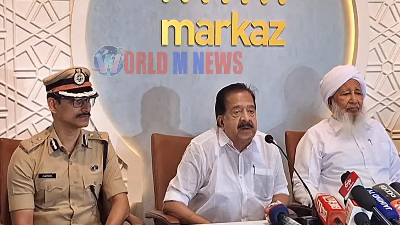 തൂഫാൻ വാരിയറായി കാന്തപുരം എപി അബൂബക്കർ മുസ്ലിയാർ: ബാഡ്ജ് അണിയിച്ച് ആഭ്യന്തര മന്ത്രി രമേശ് ചെന്നിത്തല