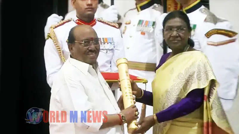 പത്മ പുരസ്കാരങ്ങൾ രാഷ്ട്രപതി സമ്മാനിച്ചു