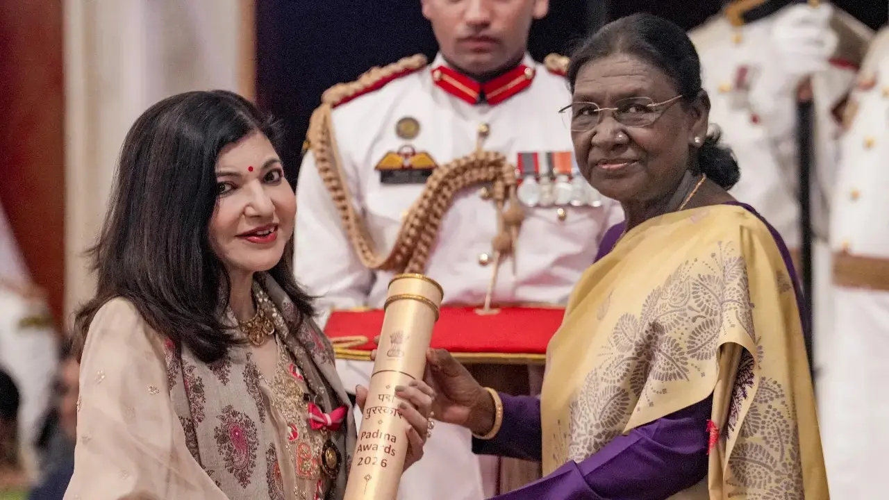 അനുഭവിച്ച ആരോഗ്യപ്രതിസന്ധികളെക്കുറിച്ച് മനസ്സ് തുറന്ന് ഗായിക അൽകാ യാഗ്നിക്