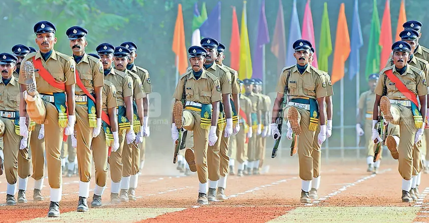 കേരള പൊലീസില്‍ ജോലി നേടാം, വനിതകള്‍ക്കും അവസരം