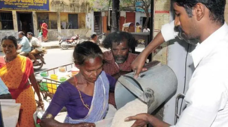 35 കിലോ സൗജന്യ അരി ഇനി എല്ലാ മഞ്ഞക്കാര്‍ഡിനും ഇല്ല
