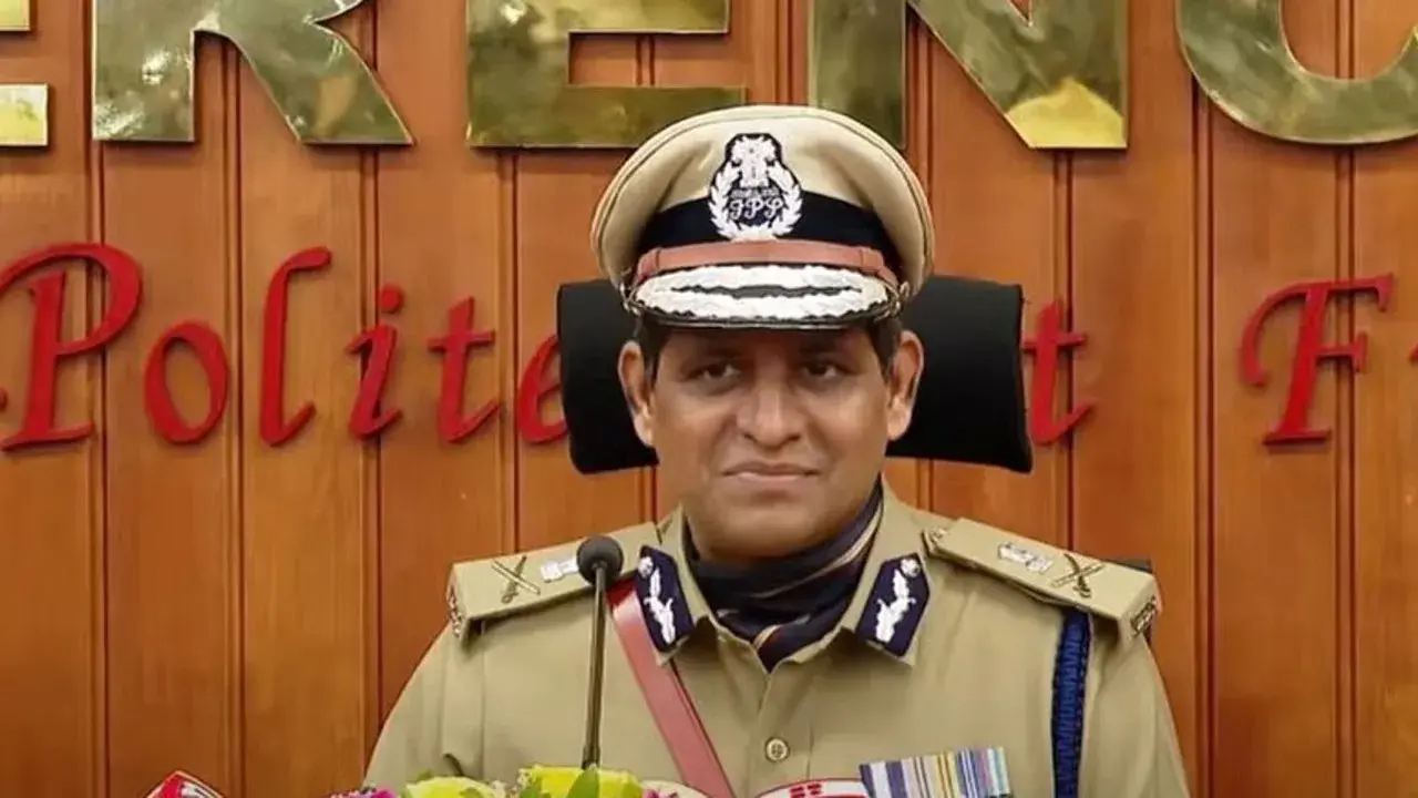 "യൂണിഫോമിൽ മതച്ചടങ്ങുകളിൽ പങ്കെടുക്കരുത്" : പോലീസ് ഉദ്യോഗസ്ഥർക്ക് കർശന നിർദ്ദേശവുമായി ഡിജിപി