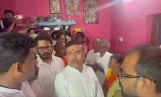 ബലാത്സംഗത്തിനിരയായി കൊല്ലപ്പെട്ട പതിനൊന്നു വയസുകാരിയുടെ മാതാപിതാക്കളെ സന്ദർശിച്ച് മുഖ്യമന്ത്രി സുവേന്ദു അധികാരി