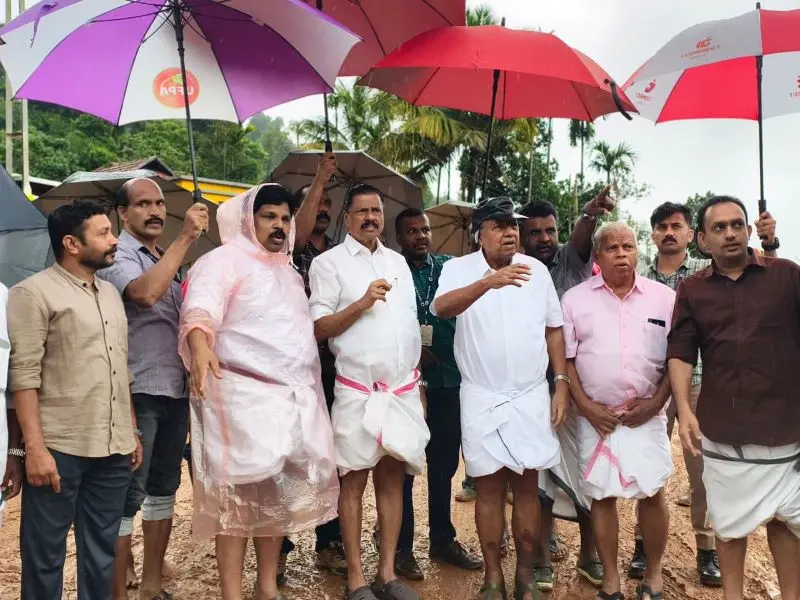 കള്ളാടി മണ്ണിടിച്ചിൽ:  രണ്ടുപേർക്കായി തിരച്ചിൽ നാലാം ദിവസവും തുടരുന്നു