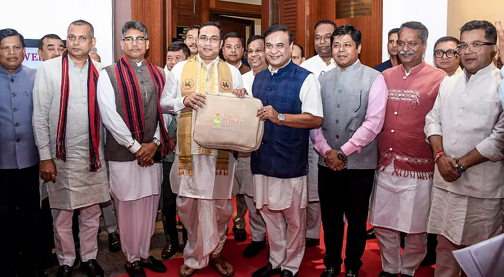 അസം ബജറ്റ് 2026-27 : ബഹുഭാര്യത്വമുള്ളവർക്ക് ഇനി സർക്കാർ ജോലിയില്ല.