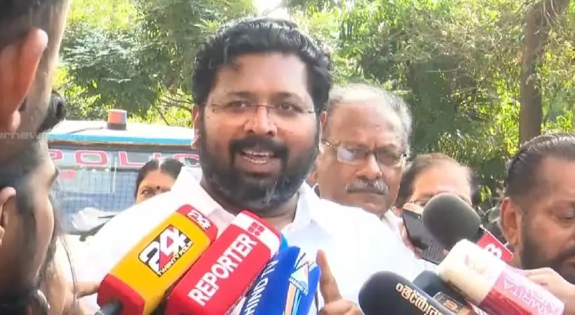 സുഗതൻ്റെ സത്യപ്രതിഞ്ജ : ‘തിരുവനന്തപുരത്തിന് നാണക്കേട്, ഭരണസമിതിക്ക് അപമാനം’