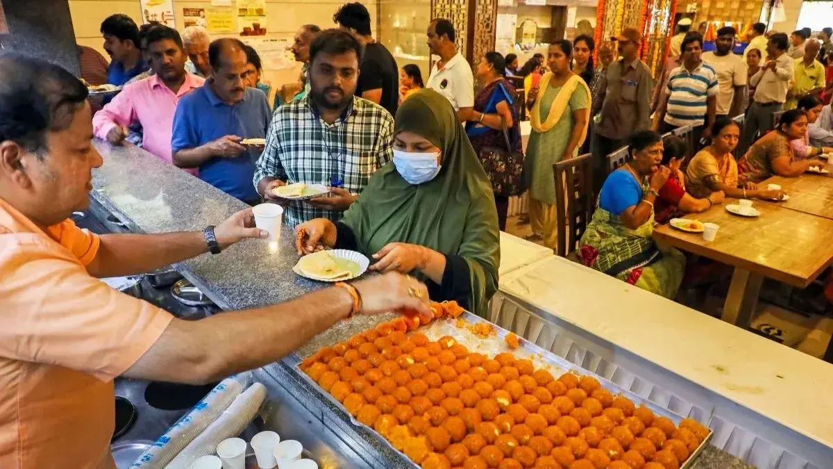 ഫിഫ ലോകകപ്പ് :ബെംഗളൂരുവിൽ ഹോട്ടലുകൾക്കും റെസ്റ്റോറന്റുകൾക്കും പുലർച്ചെ 3.30 വരെ പ്രവർത്തിക്കാൻ അനുമതി
