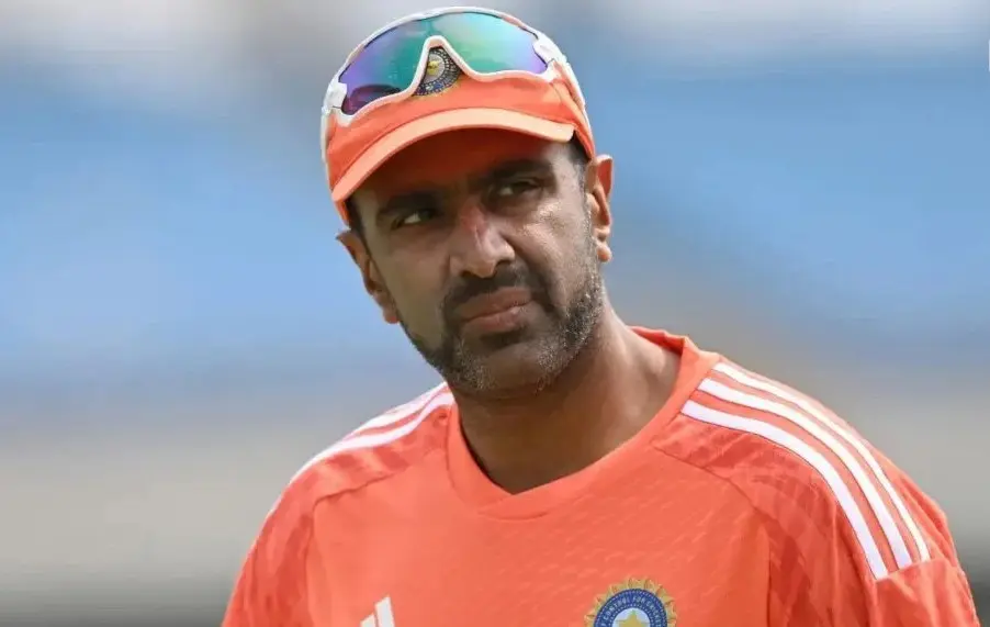 "സോഷ്യൽ മീഡിയയിലെ ആവശ്യങ്ങൾക്കനുസരിച്ച് ടീം തിരഞ്ഞെടുപ്പ് നടത്തുന്നത് ശരിയായ രീതിയല്ല "