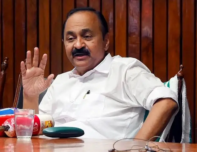 "പല്ലി വാൽ മുറിക്കുന്നത് പോലെ ഭൂതകാലം ഉപേക്ഷിക്കാനാകില്ല"; കെഎസ്യു അധ്യക്ഷനെ കാണാത്തതിൽ വി.ഡി. സതീശന് പാർട്ടിക്കുള്ളിൽ വിമർശനം