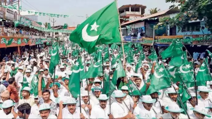 മന്ത്രിമാർ പാർട്ടിയെ ഗൗനിക്കുന്നില്ലാ എന്ന പരാതി: നാളെ സ്ലീം ലീഗ് മന്ത്രിമാരുടെ അടിയന്തര യോഗം