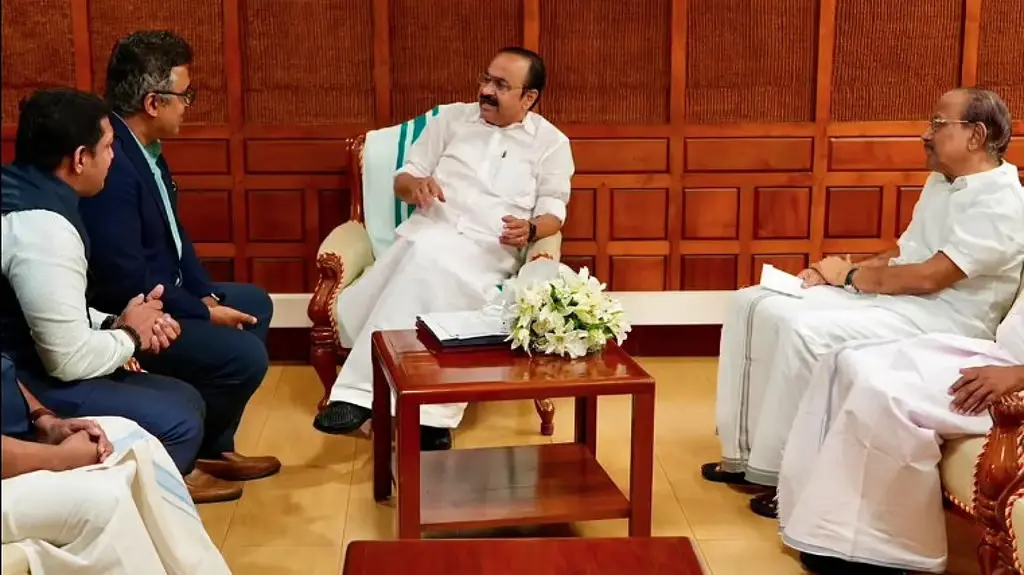 കപ്പല് നിര്മ്മാണo: 'ടാറ്റയുടെ പ്രതിനിധികൾ ഞങ്ങളെ കണ്ട് ചര്ച്ച നടത്തിയിരുന്നു';" മന്ത്രി കുഞ്ഞാലിക്കുട്ടി