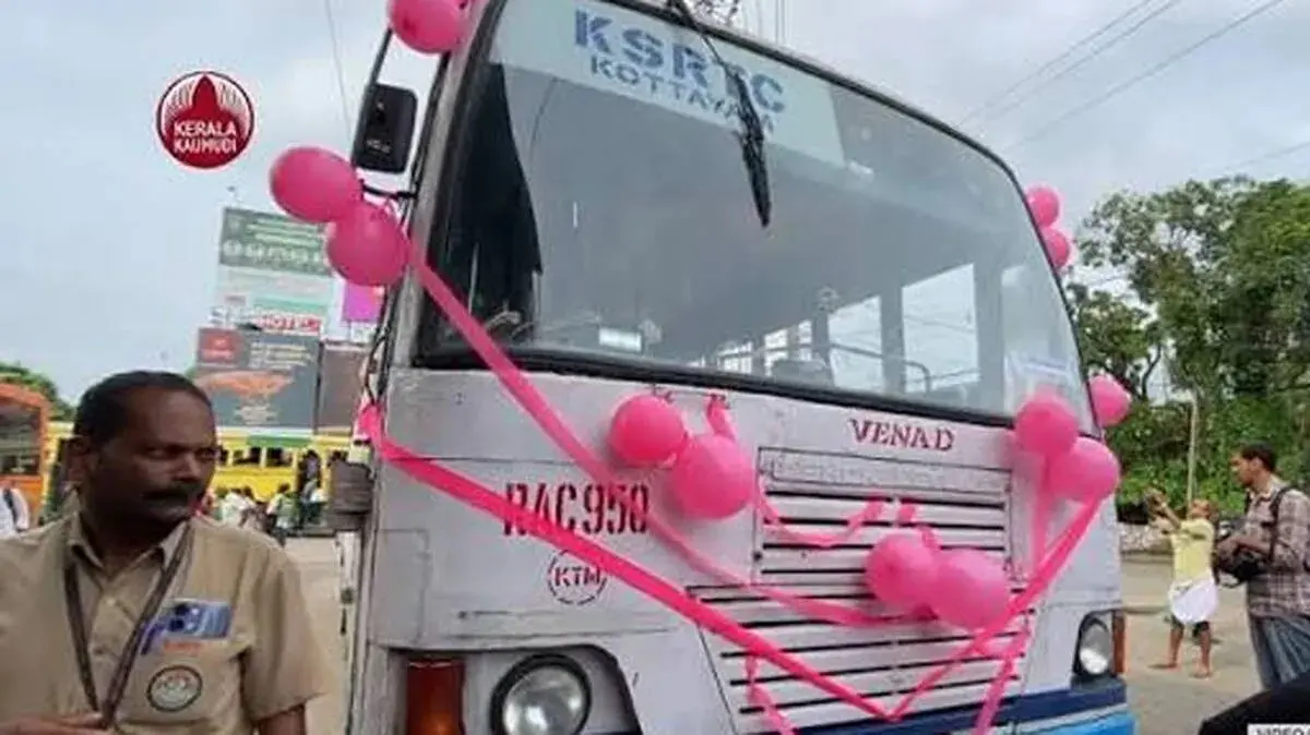 പ്രിയദർശിനിക്കു പിന്നാലെ പിങ്ക് ബസ് : കെഎസ്ആർടിസി 'പിങ്ക് ബസ്' സർവീസിന് ഇന്ന് തുടക്കം