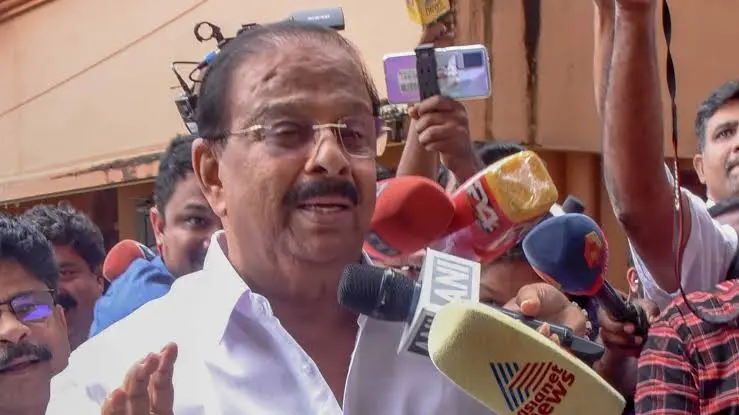 "പിന്തുണ സിജെപിക്കല്ല, വിദ്യാർത്ഥികൾക്ക്": ജന്തർ മന്തറിലെത്തി K സുധാകരൻ