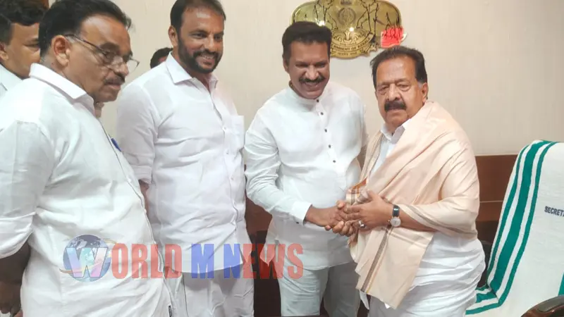 രമേശ് ചെന്നിത്തലയ്ക്ക് മുംബൈ മലയാളി സമൂഹത്തിൻ്റെ  ആദരം