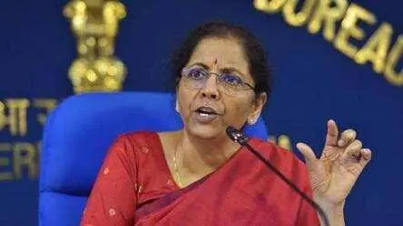 1.7 ലക്ഷം കോടിയുടെ പാക്കേജ് പ്രഖ്യാപിച്ച് കേന്ദ്ര സര്ക്കാര്