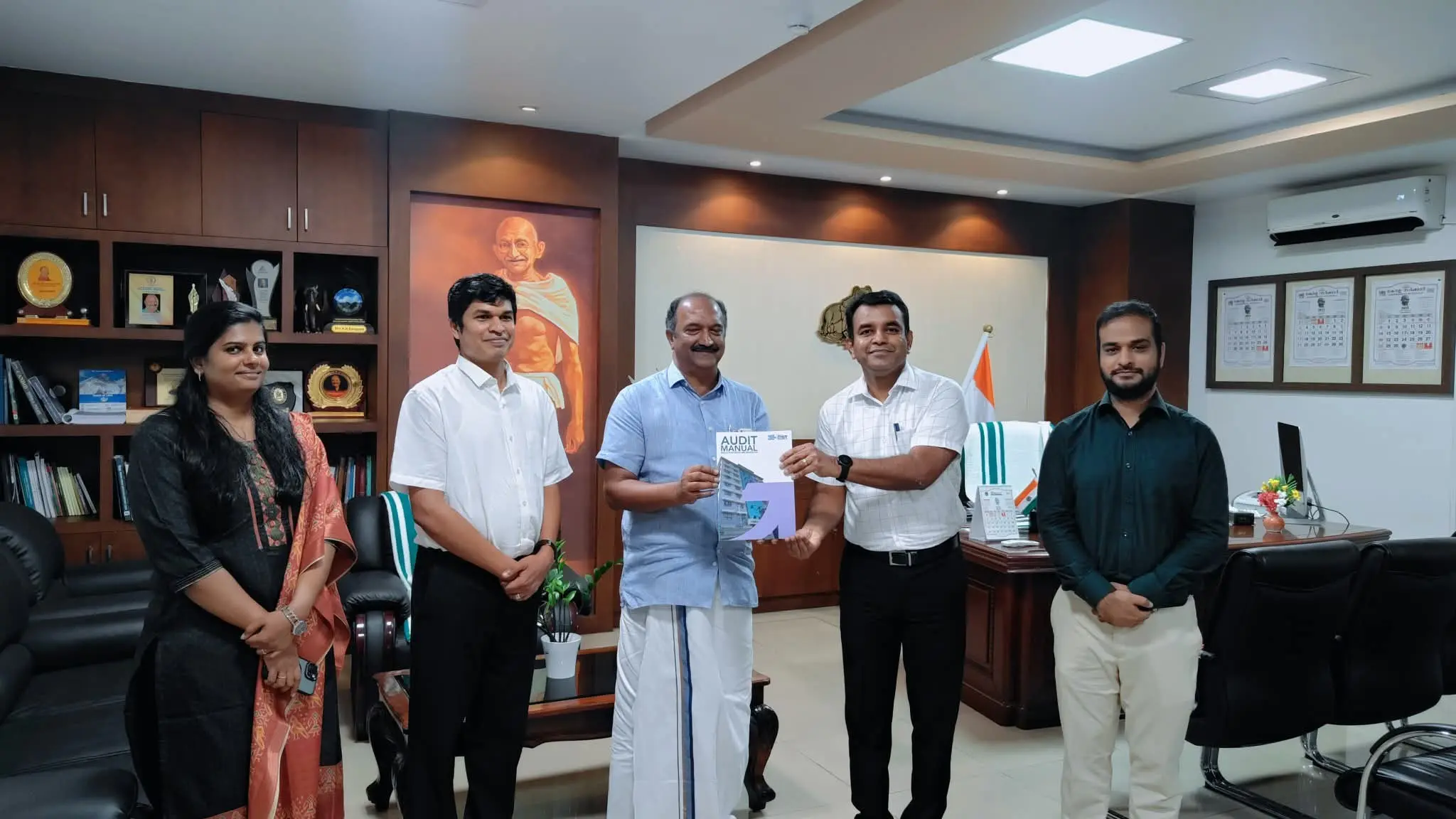 സ്റ്റേറ്റ് ജിഎസ്ടി വകുപ്പിന്റെ വിവിധ മാന്വലുകൾ ധനമന്ത്രി കെ. എൻ. ബാലഗോപാൽ പ്രകാശനം ചെയ്തു