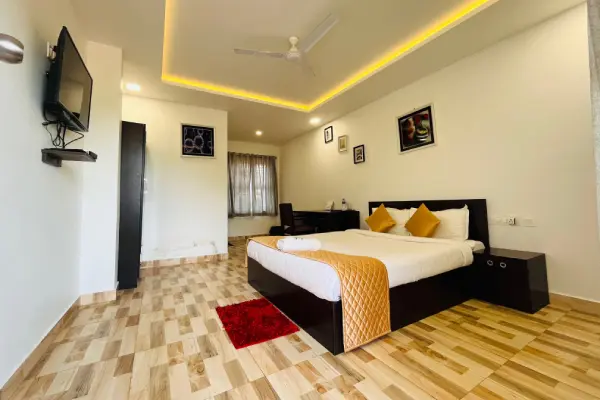Stay Comfortable at 7 Malai Residency