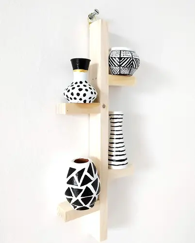  Terracotta Pots with Pine Wood Frame