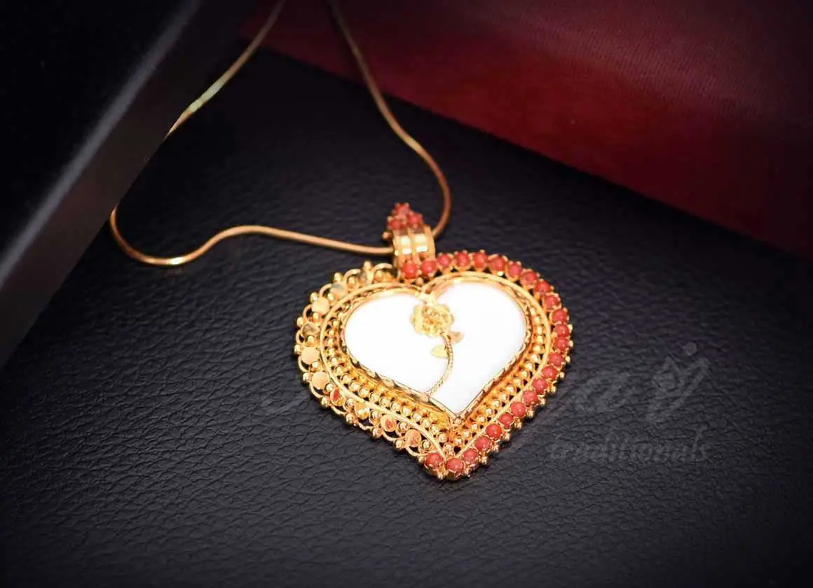 Coral White Necklace Locket L8