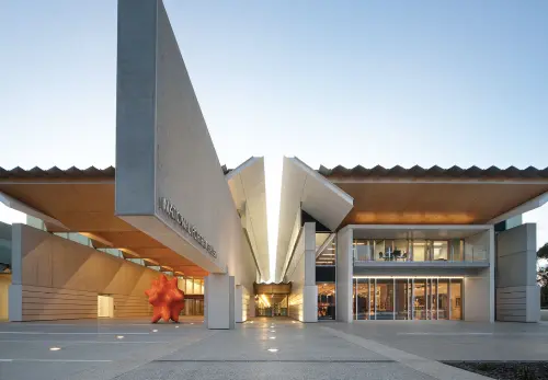 Explore the National Gallery of Australia 