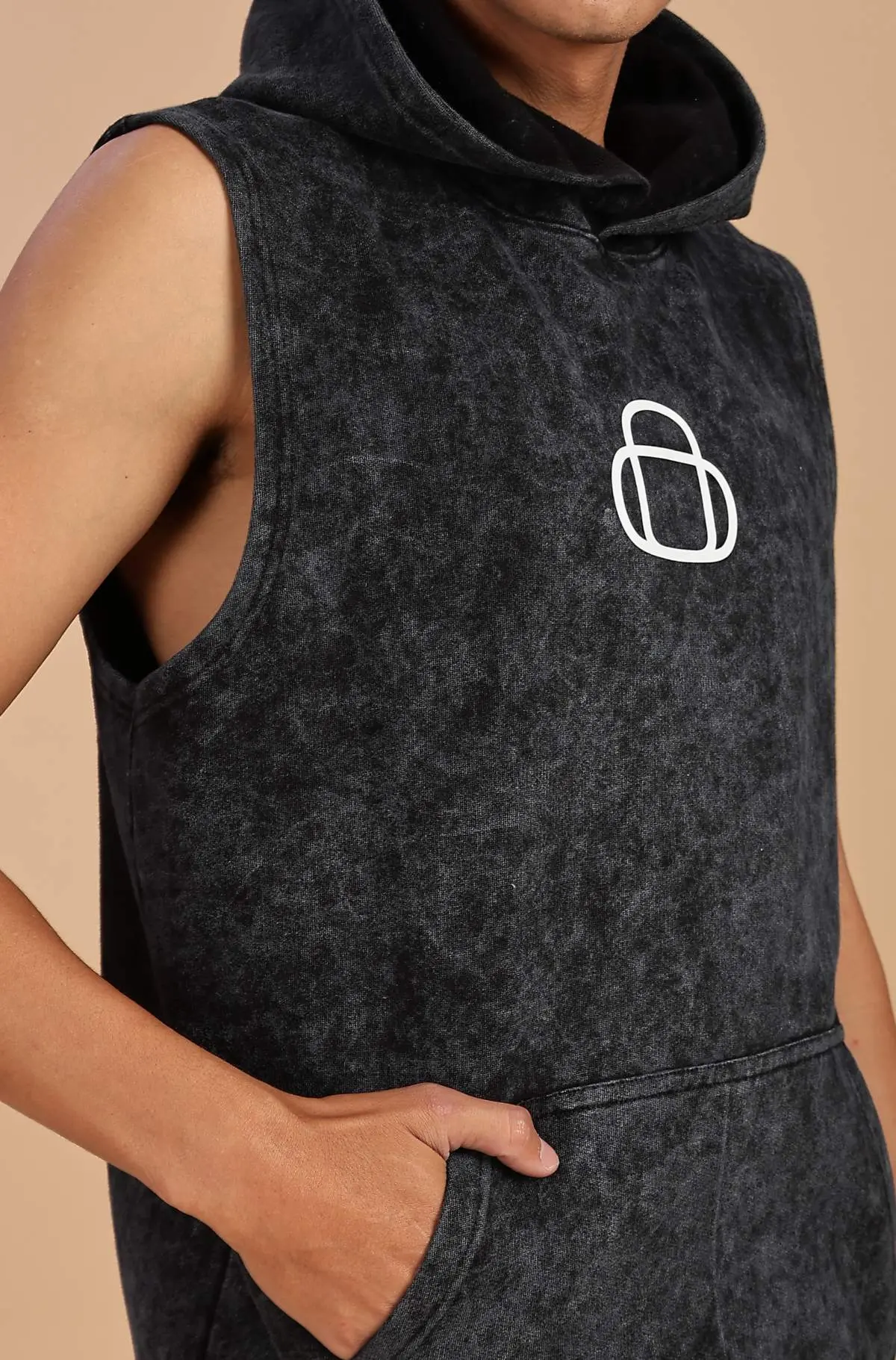 Vedan Sleeveless Hoodie