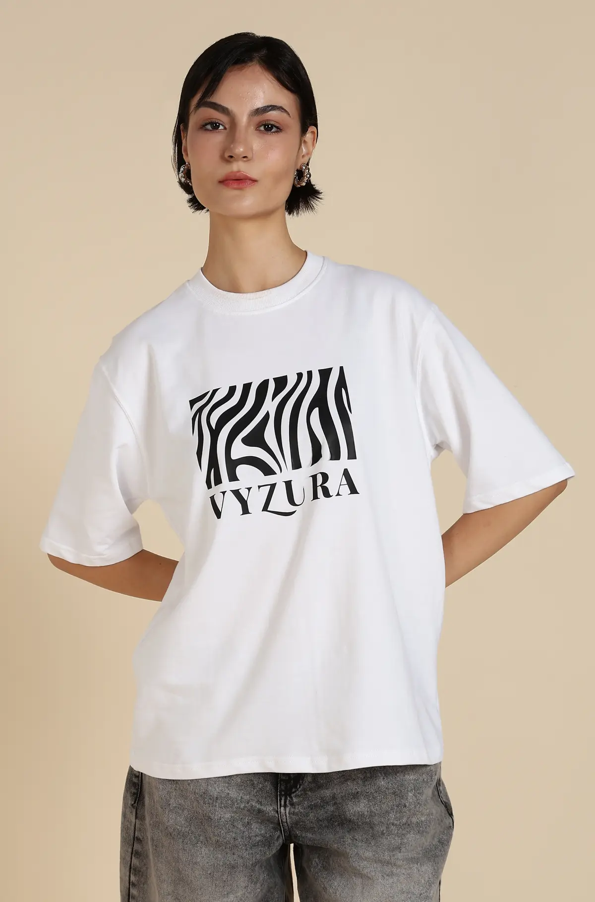 Vyzura Women White T-Shirt