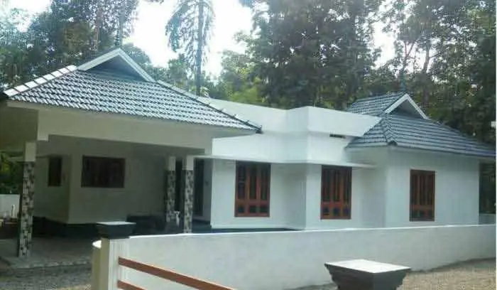 New house Kottayam Pampadey 10 cent , phone