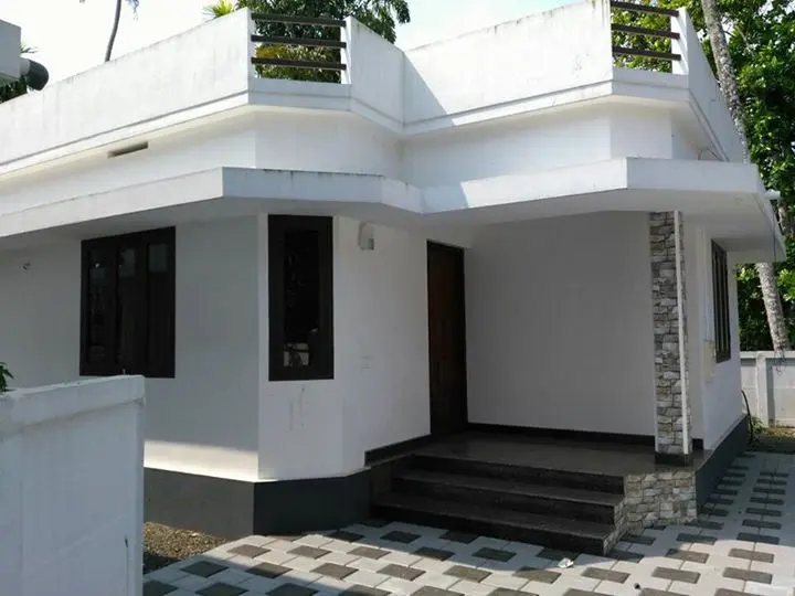 3.5 cent House 27 lakhs N.PARAVOOR