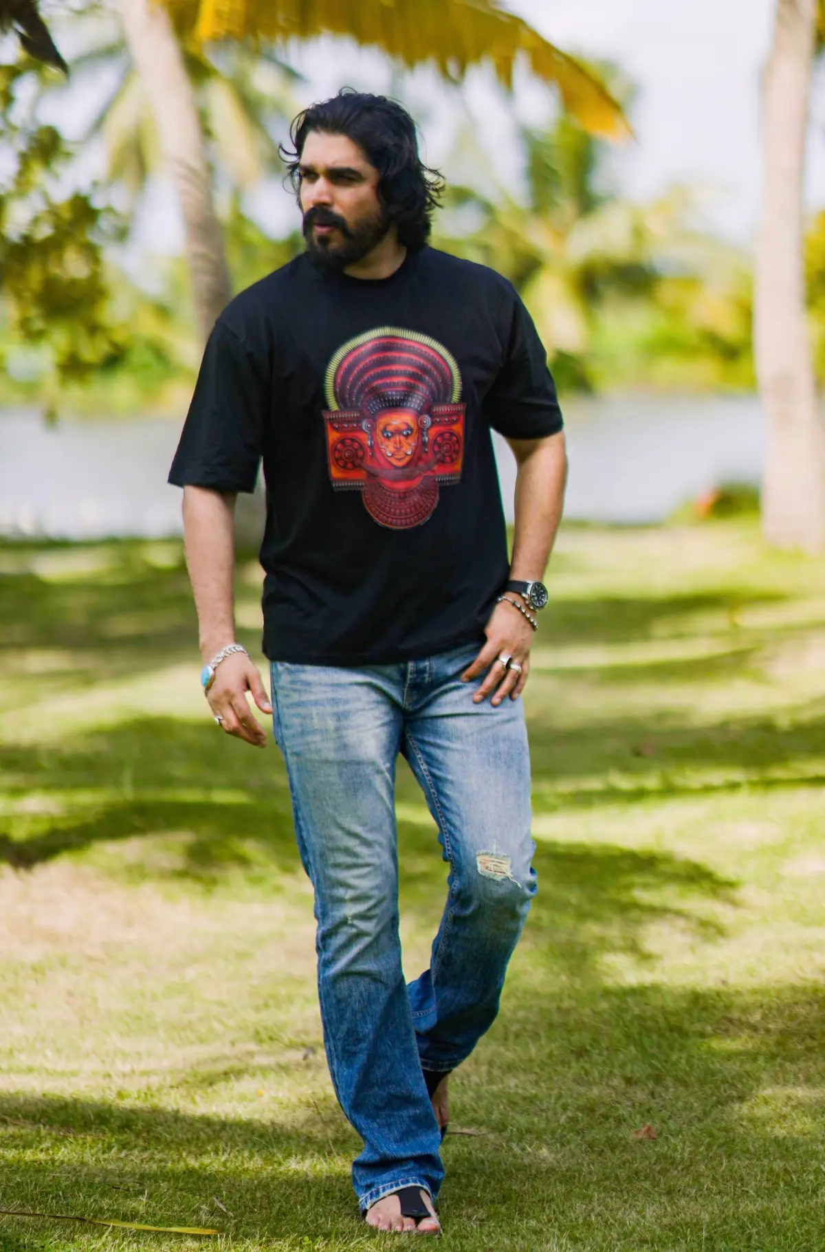 Men Graphic Printed T-Shirt 